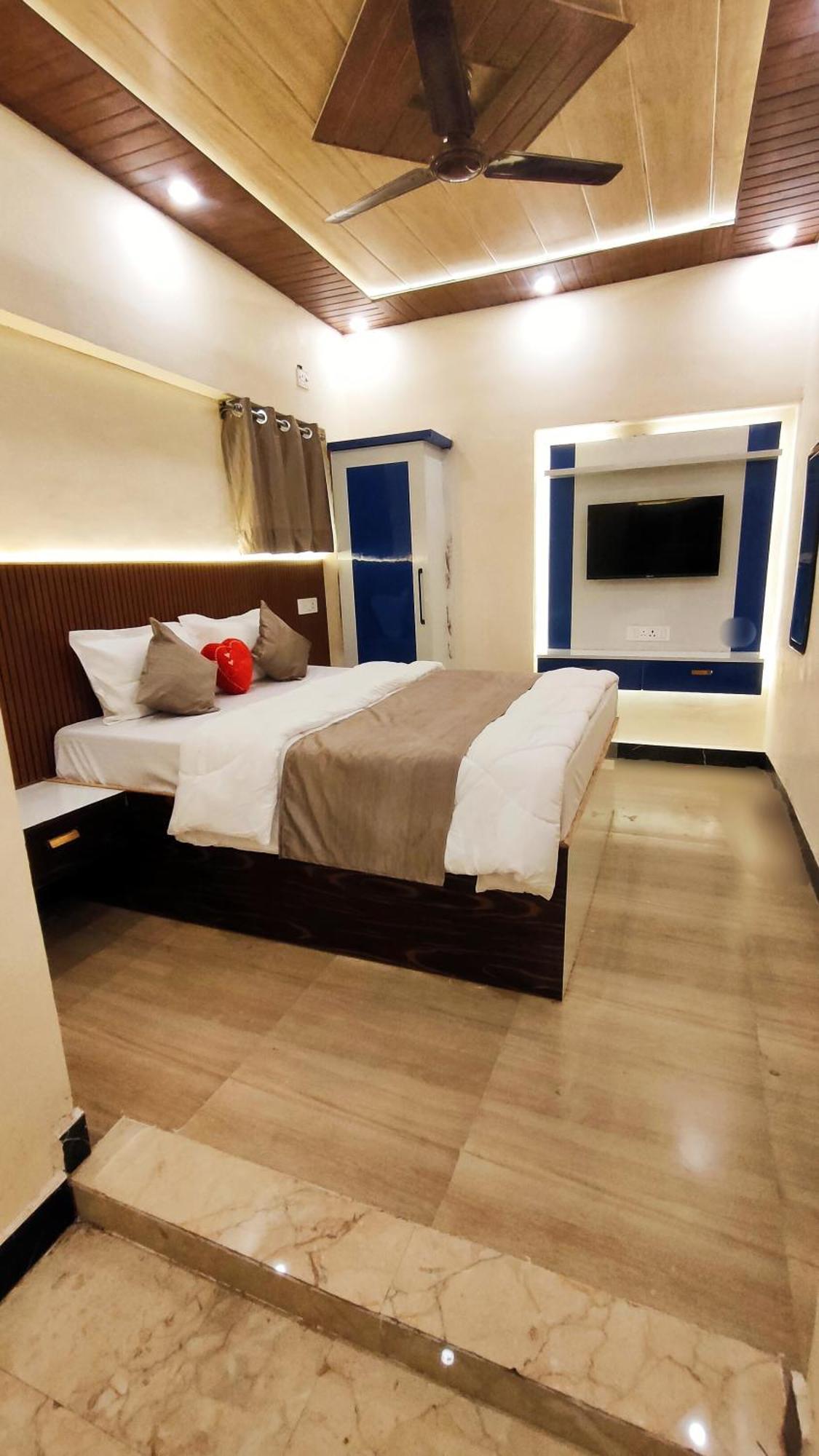 Sri Krishna Residency Hotel Varanasi Ngoại thất bức ảnh