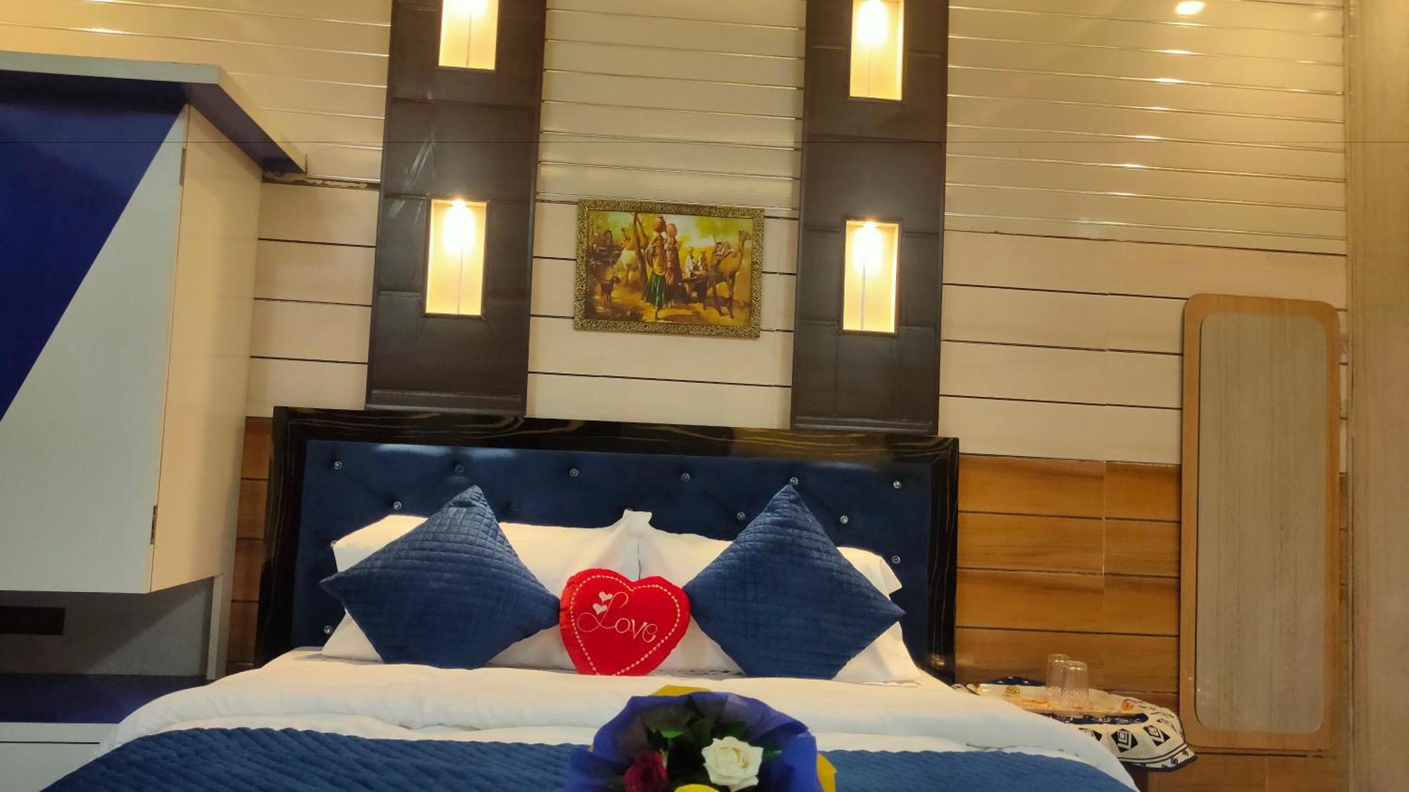 Sri Krishna Residency Hotel Varanasi Ngoại thất bức ảnh