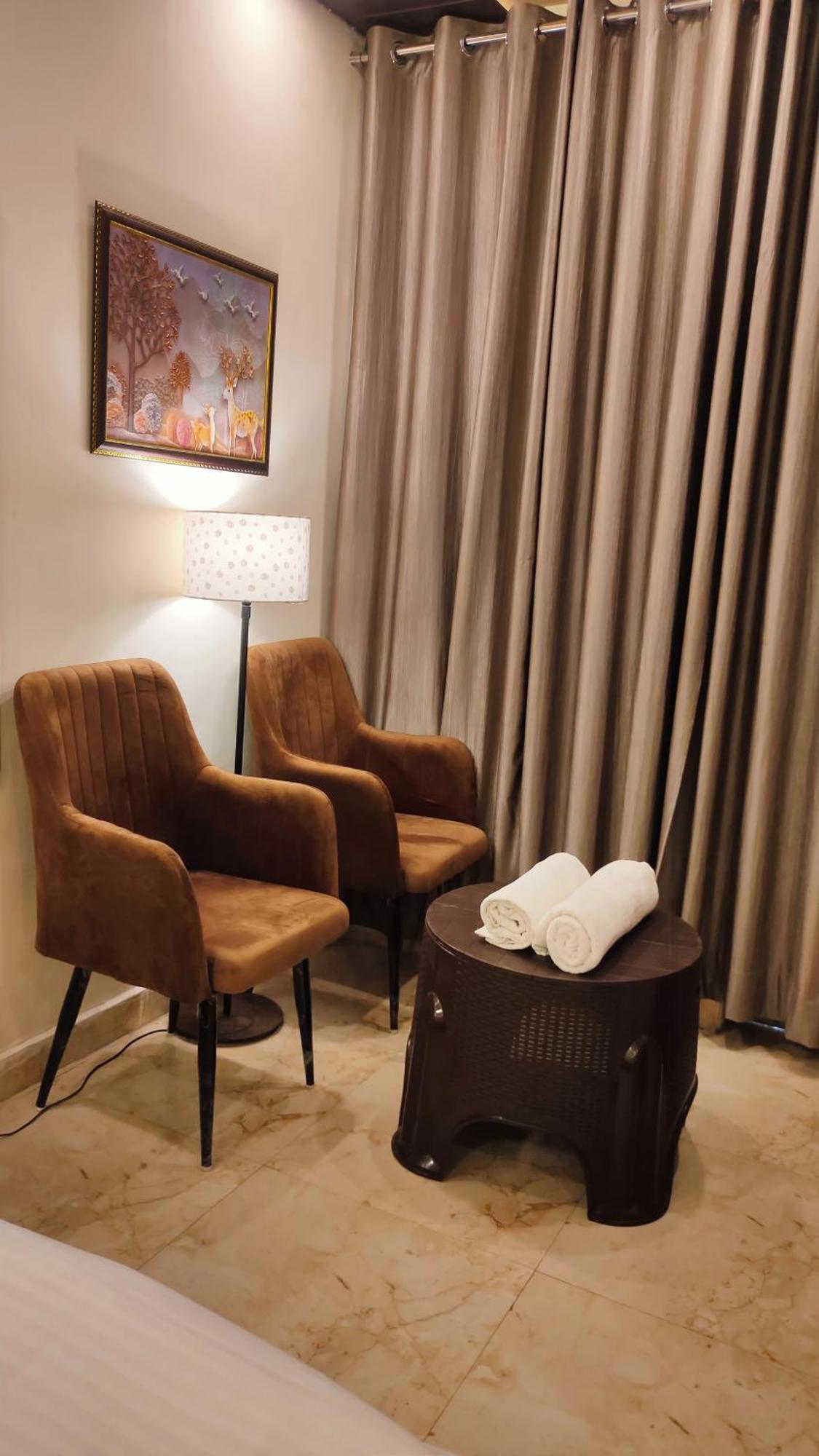 Sri Krishna Residency Hotel Varanasi Ngoại thất bức ảnh